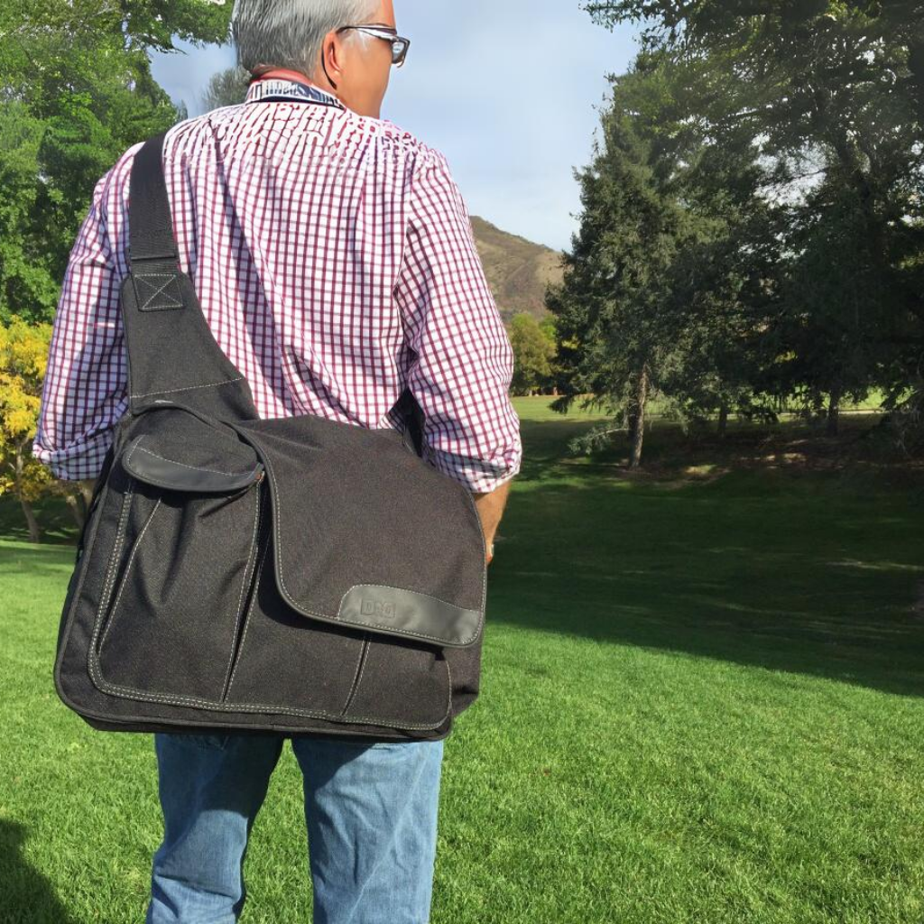 Pañalera Black Pinstripe Messenger Para Papás Diaper Dude